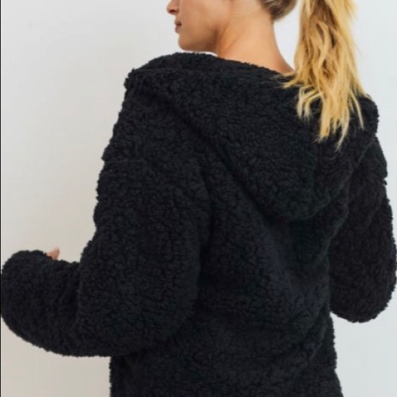 Sherpa Jacket - Picture 3 of 5